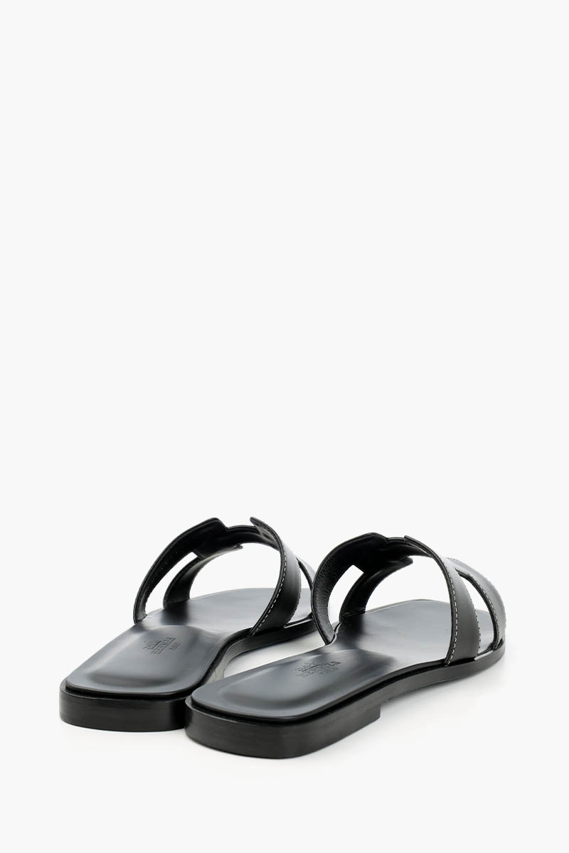 HERMÈS Oran Sandals in Black Calfskin 1