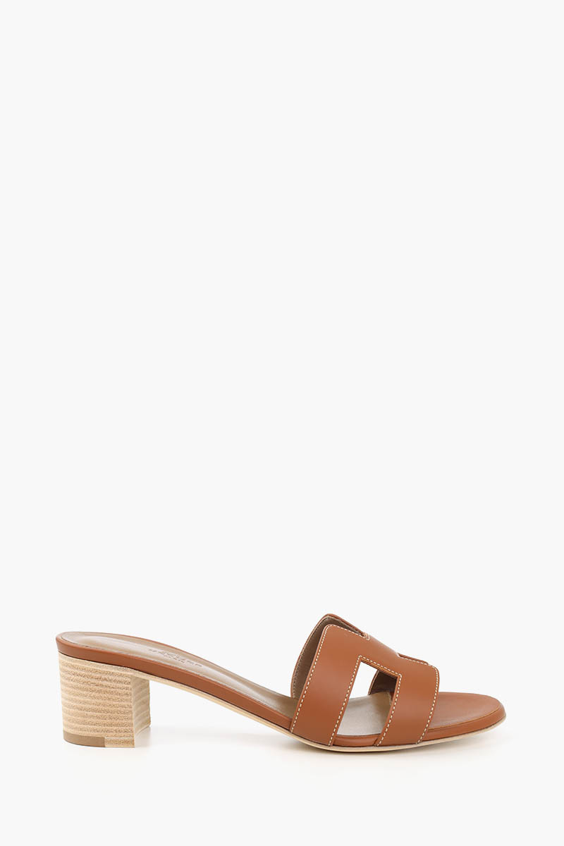 HERMÈS Oasis Sandals In Gold Calfskin 0