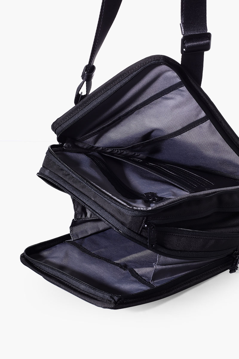 TUMI Gen 4.3 Core Organizer Travel Tote Bag in Black Ballistic Nylon 3