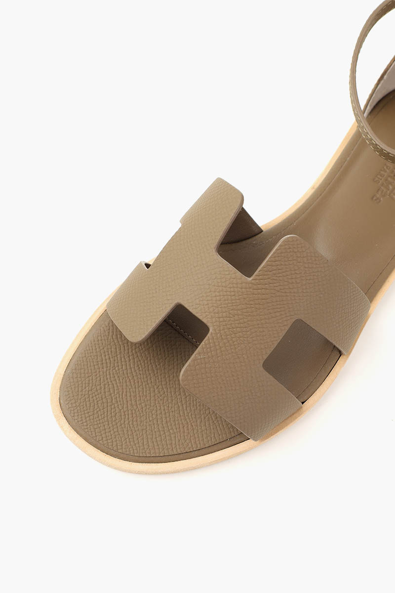 HERMÈS Santorini Sandals In Etaupe Epsom Calfskin 4