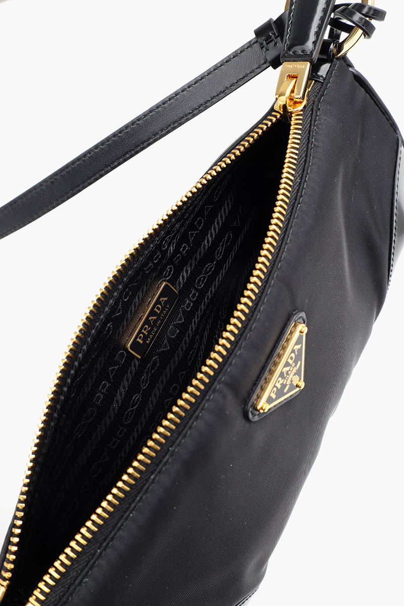 PRADA Re-Edition 2002 Shoulder Bag in Black Re-Nylon 3