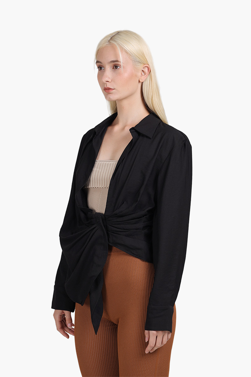 JACQUEMUS Women La Chemise Bahia Tied-Sash Shirt in Black 2