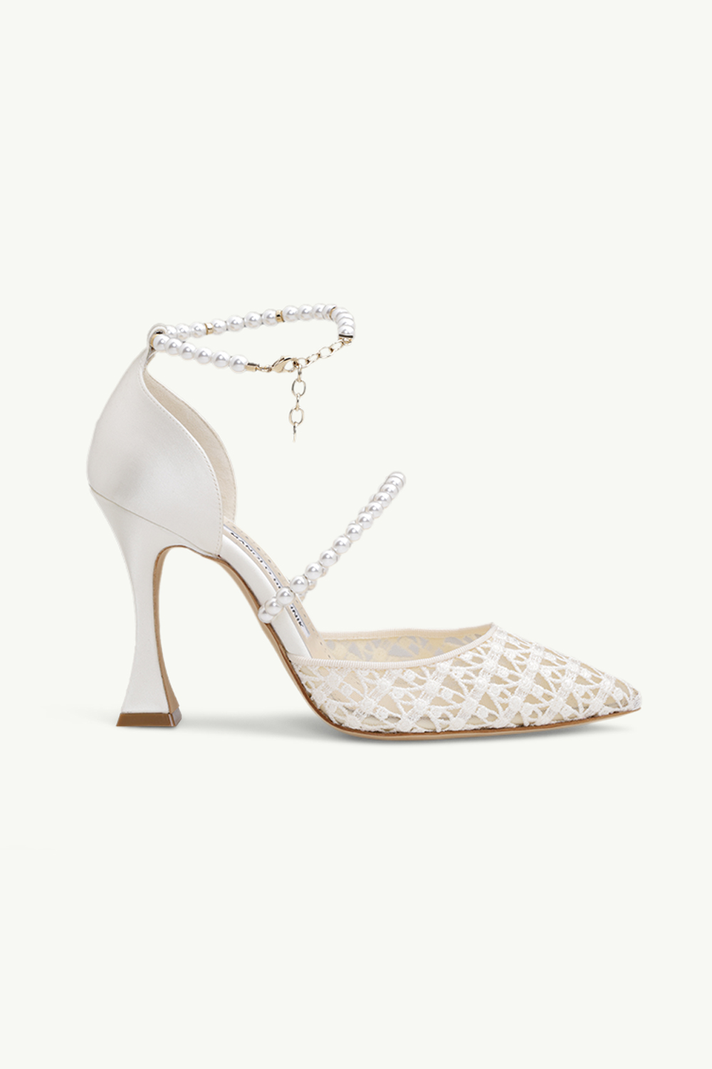 MANOLO BLAHNIK Riona Ankle Strap Pumps 10.5cm in Ivory Lace x Satin with Pearls 0