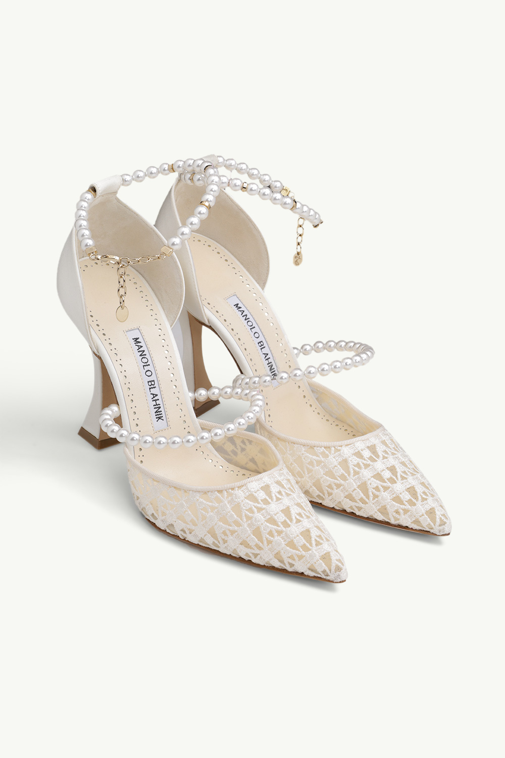 MANOLO BLAHNIK Riona Ankle Strap Pumps 10.5cm in Ivory Lace x Satin with Pearls 1