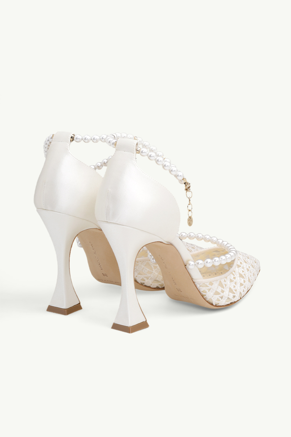 MANOLO BLAHNIK Riona Ankle Strap Pumps 10.5cm in Ivory Lace x Satin with Pearls 2