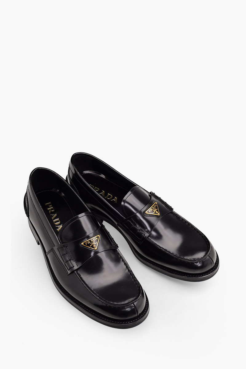 PRADA Men Moccasins Loafers in Black Leather with Enamelled Metal Triangle Logo 1
