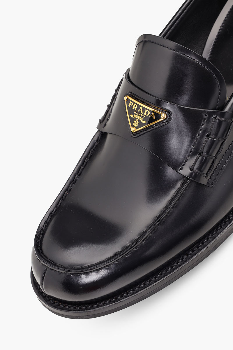 PRADA Men Moccasins Loafers in Black Leather with Enamelled Metal Triangle Logo 4
