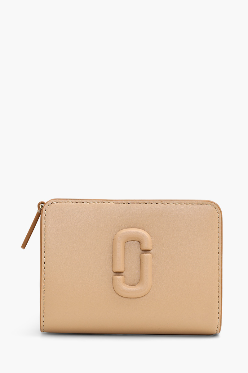 MARC JACOBS Mini J Marc Compact Wallet in Camel Smooth Leather 0