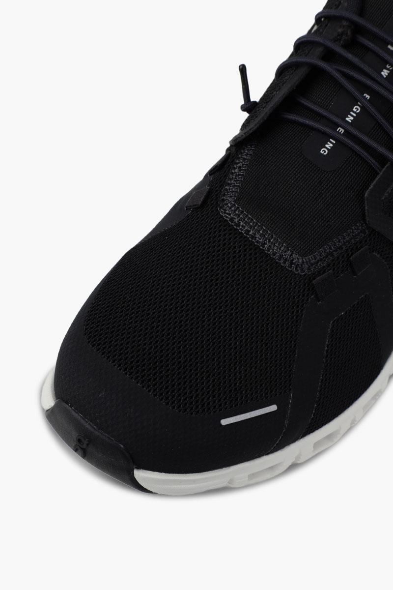 ON Men Cloud 6 Sneakers in Black/White 4