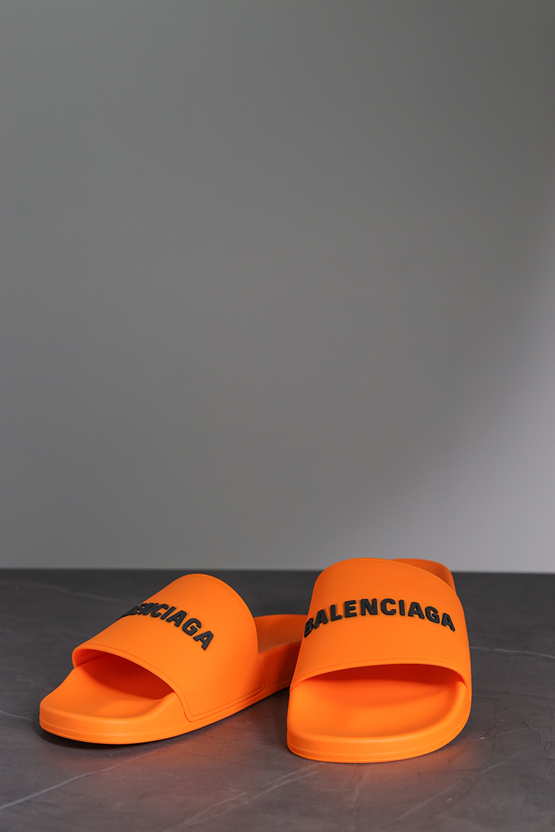 BALENCIAGA Men Logo Slides in Orange/Black 0