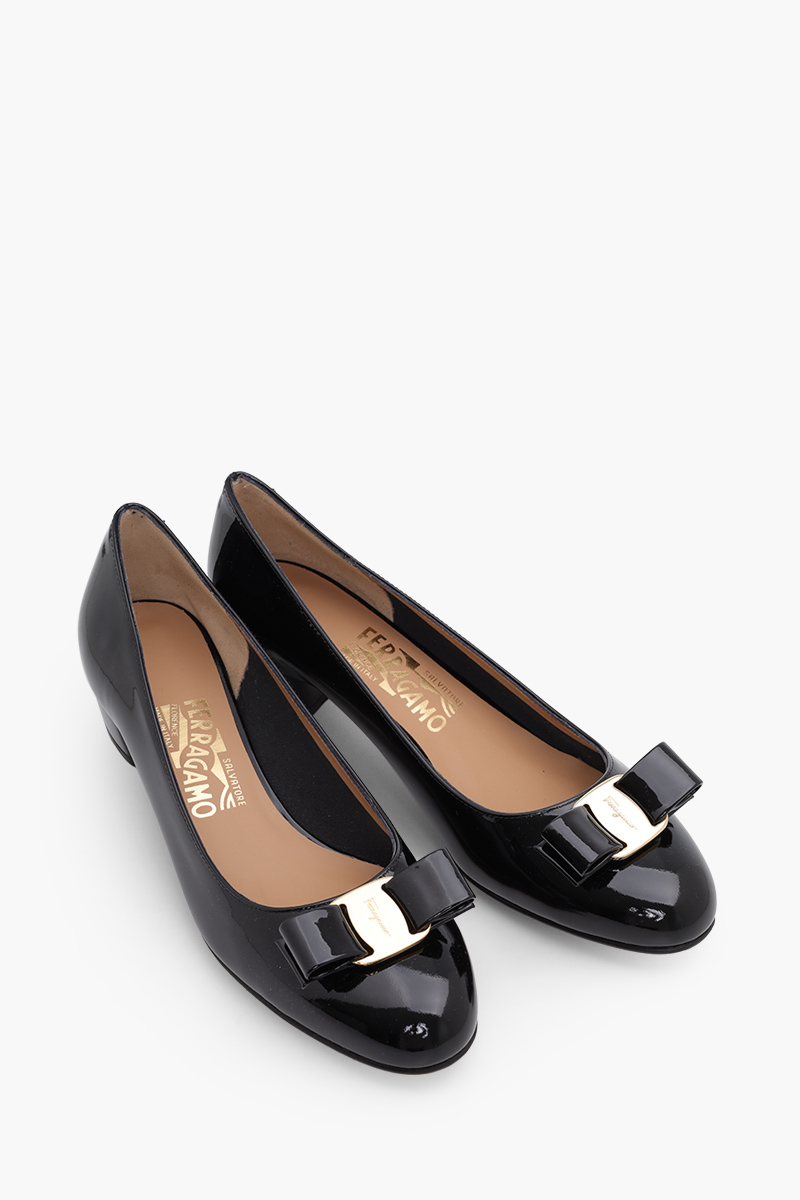 SALVATORE FERRAGAMO Vara Pumps 30mm in Black Patent 1