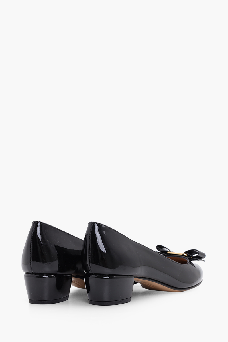 SALVATORE FERRAGAMO Vara Pumps 30mm in Black Patent 2