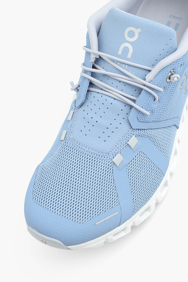 ON Men Cloud 5 Running Sneakers in Chambray/White 4