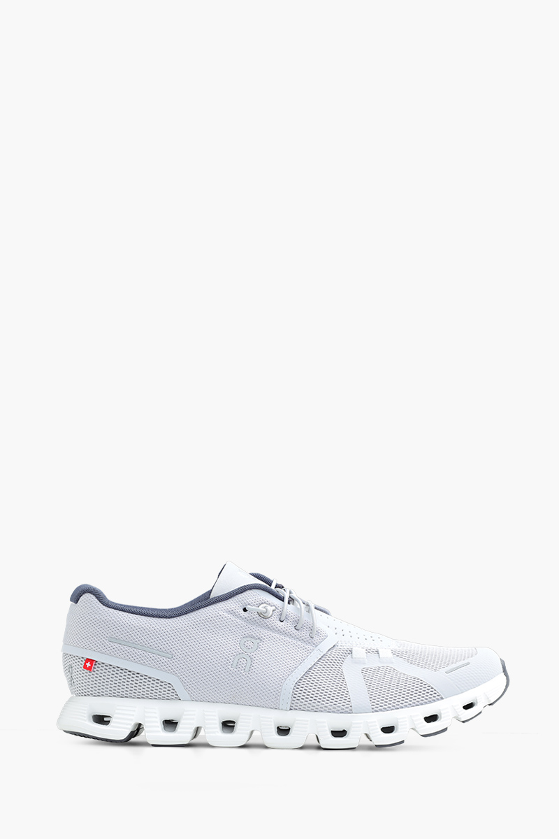 ON Men Cloud 5 Low Top Sneakers in Glacier/White 0