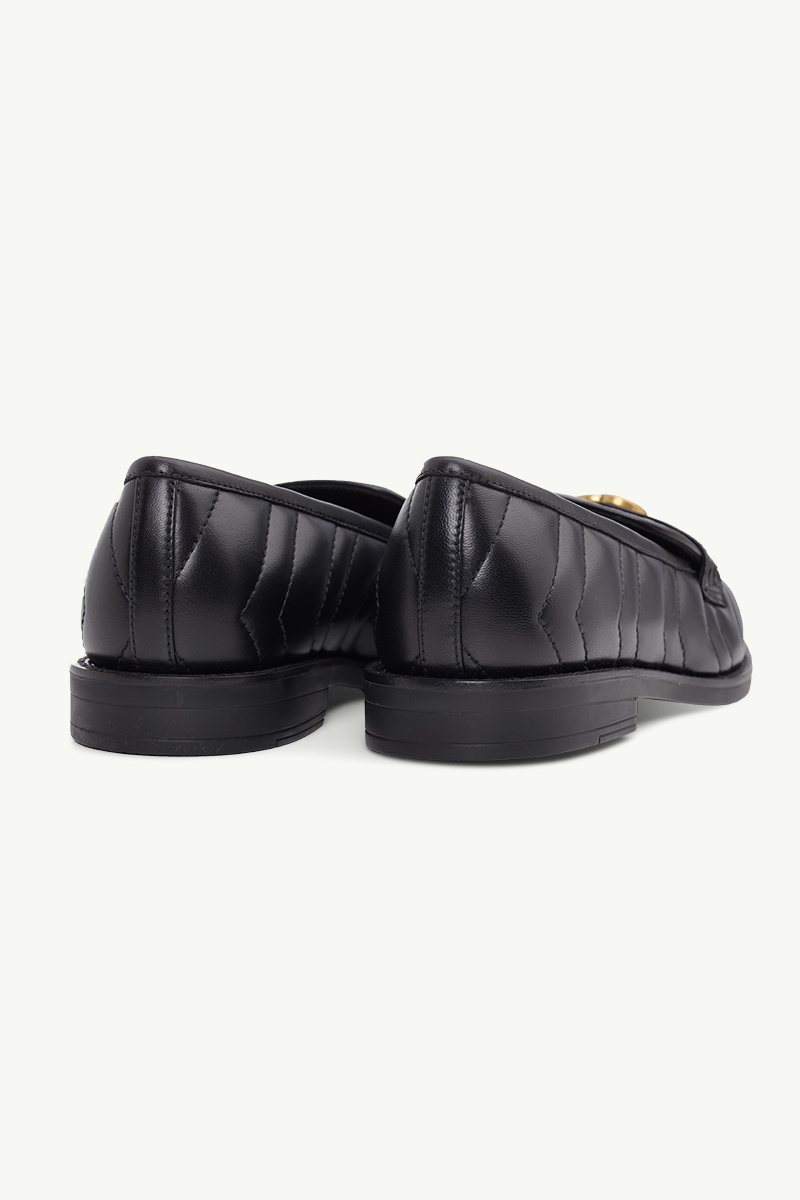 GUCCI Women Double G Loafers 15mm in Black Quilted 2