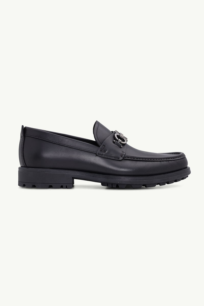 SALVATORE FERRAGAMO Men David Loafers 25mm in Black Calfskin with Graphite Gancini Ornament 0