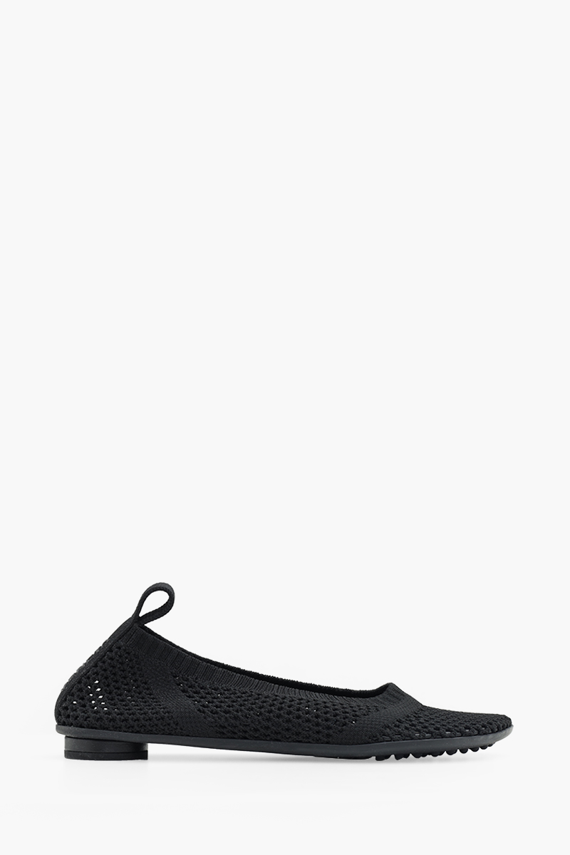 BOTTEGA VENETA Women Atomic Lightweight Mesh Knit Flat Ballerina in Black 0