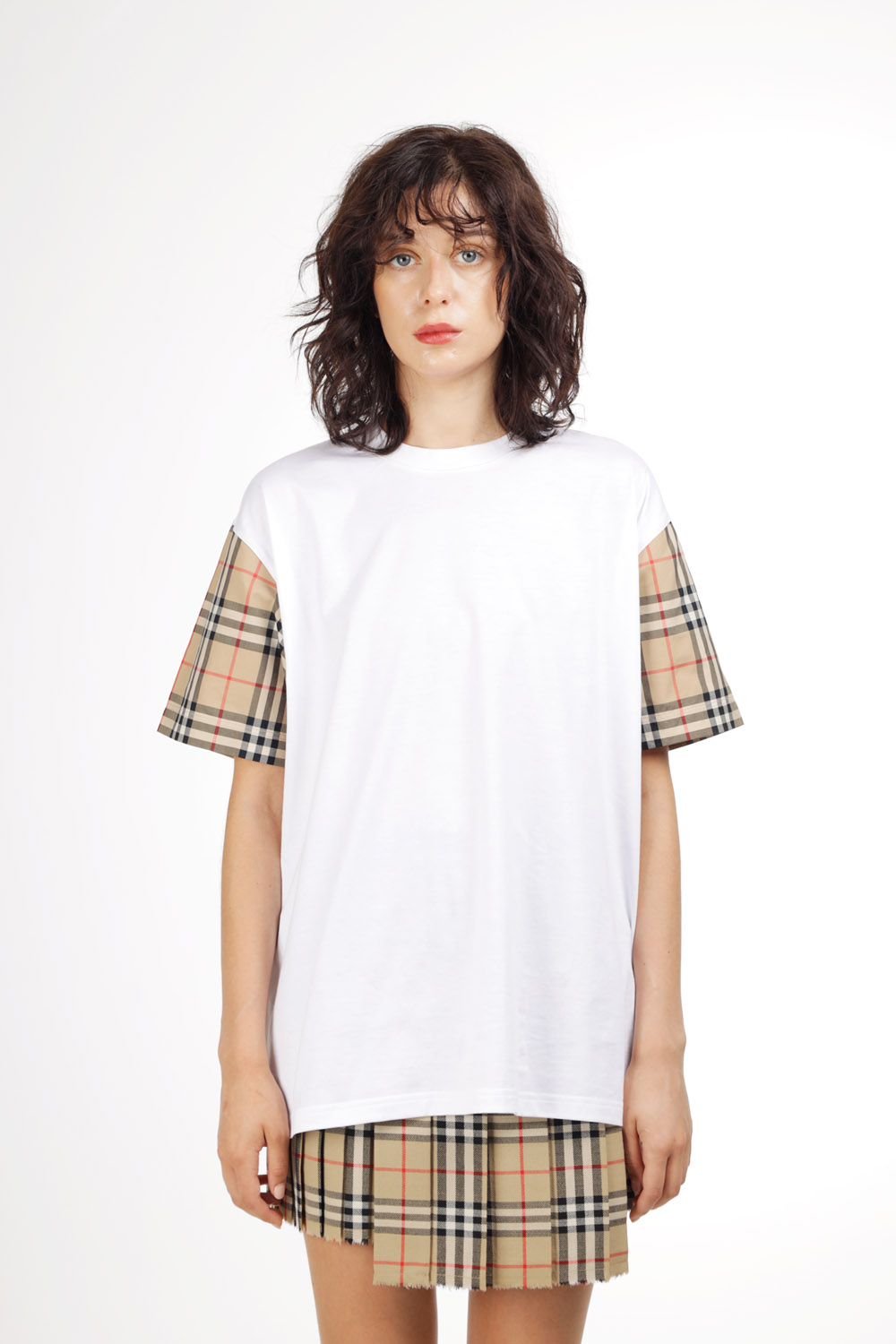 BURBERRY Women Vintage Check on Sleeves Oversized T-Shirt in White/Archive Beige 2