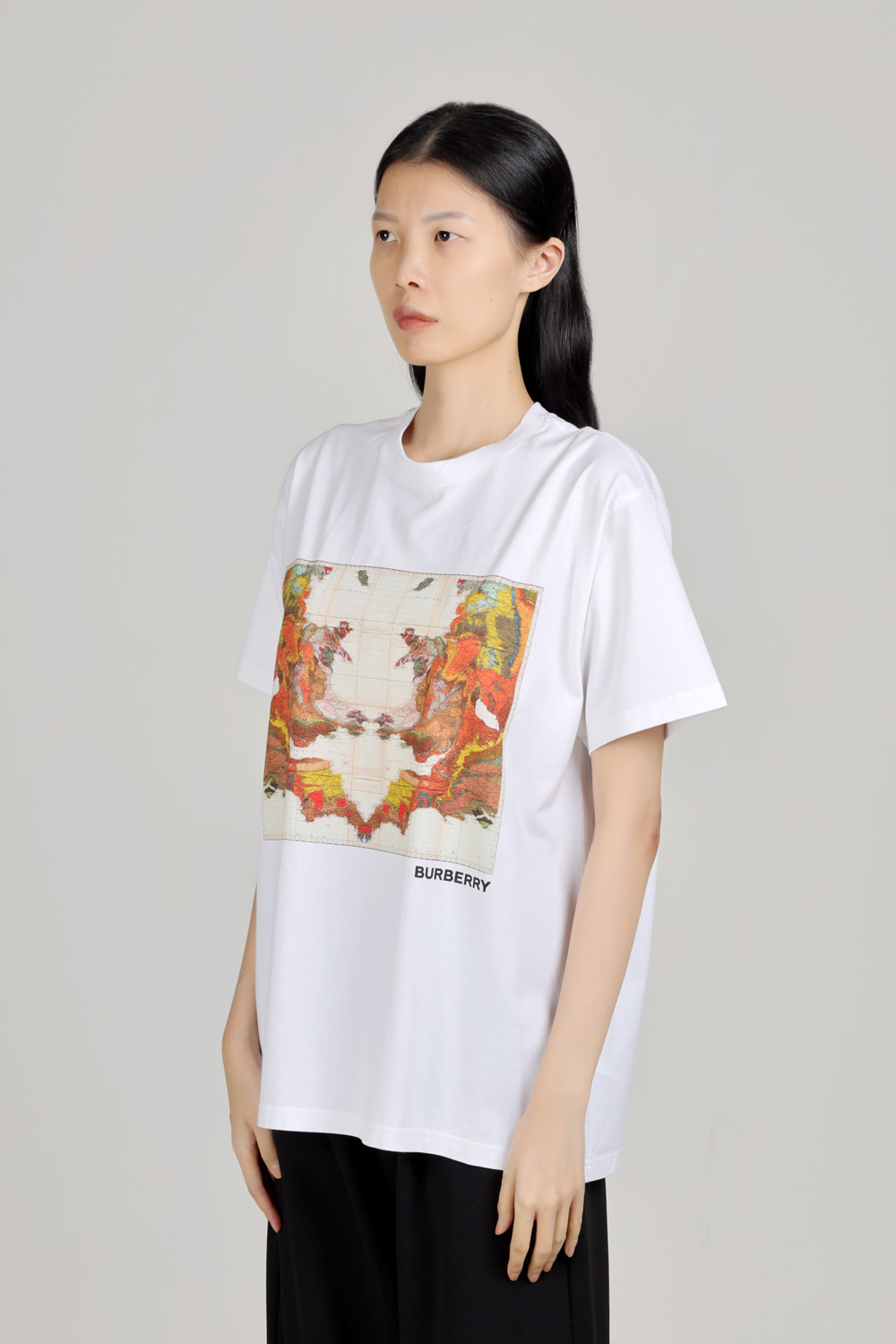 BURBERRY Women Map Print Cotton Oversized T-Shirt in White 3