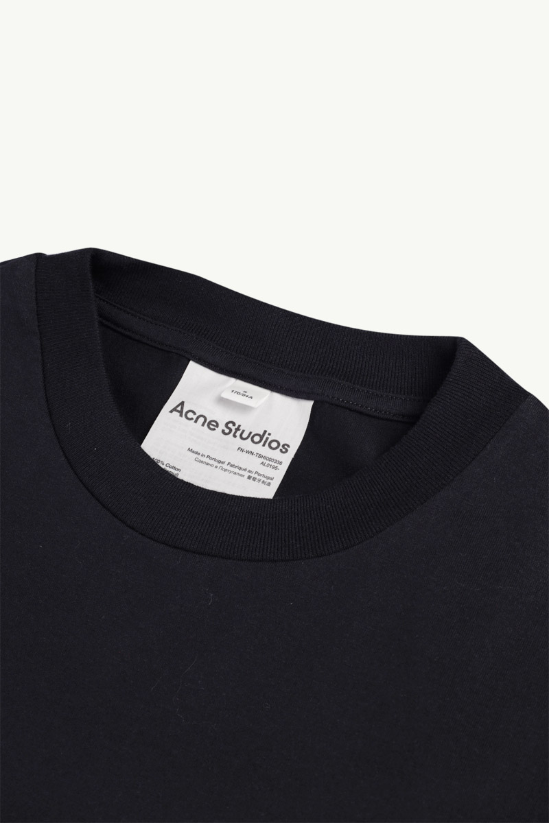 ACNE STUDIOS Women Crewneck Straight Fit T-Shirt in Black Organic Cotton  3
