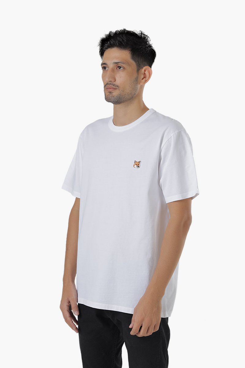 MAISON KITSUNE Men Fox Head patch Classic T-Shirt in White 2