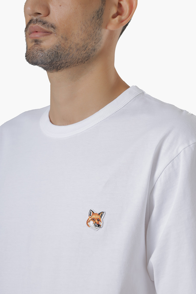 MAISON KITSUNE Men Fox Head patch Classic T-Shirt in White 3