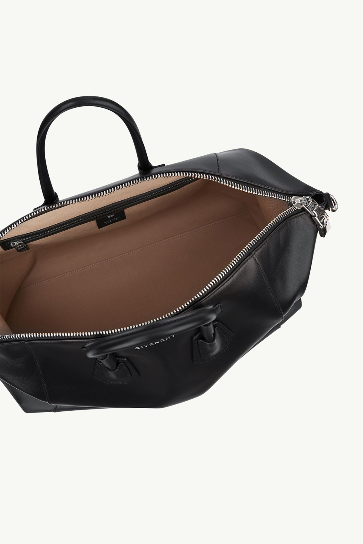 GIVENCHY Small Antigona Sport Bag in Black Smooth Leather 3