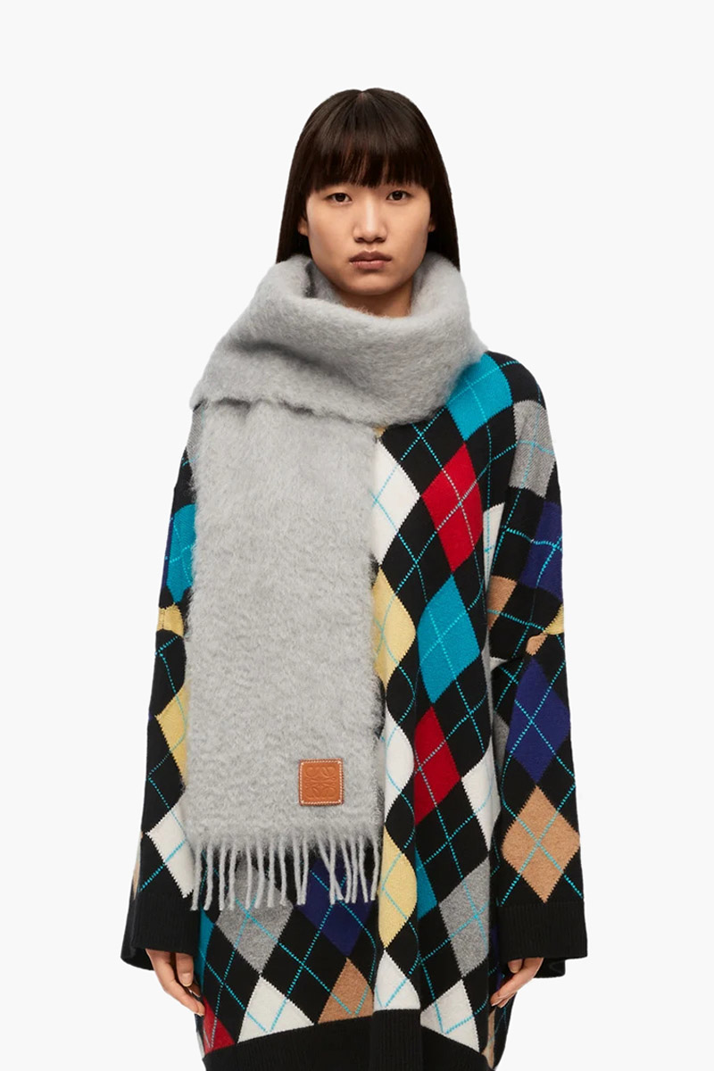 LOEWE Mohair and Wool Scraf in Light Grey with Embossed Anagram Logo Patch 2