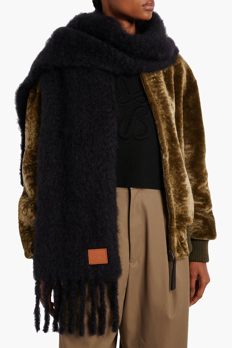 LOEWE Mohain and Wool Scraf in Black with Embossed Logo Patch 1