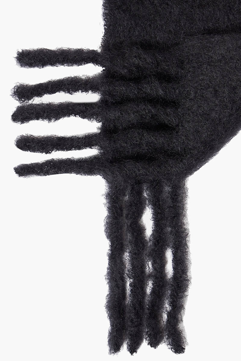 LOEWE Mohain and Wool Scraf in Black with Embossed Logo Patch 3