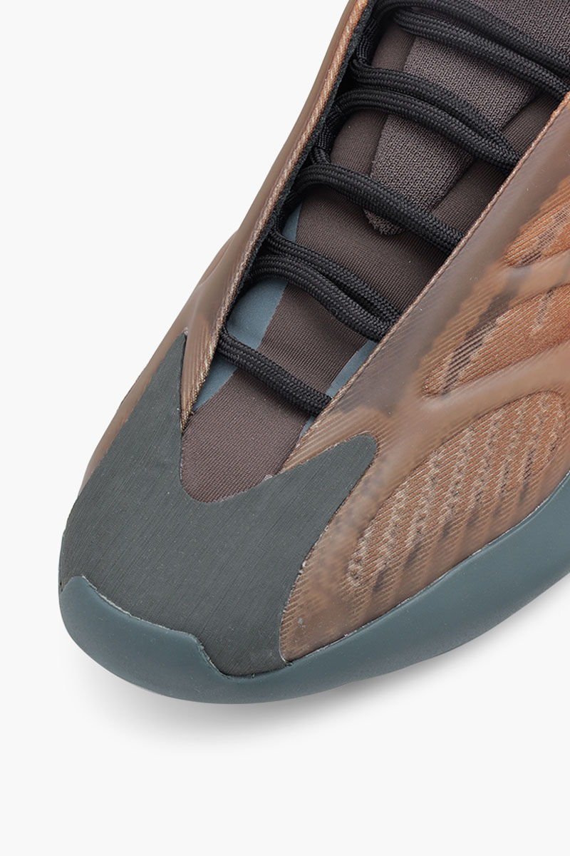 ADIDAS Yeezy Boost 700 V3 Sneakers in Copper Fade 4