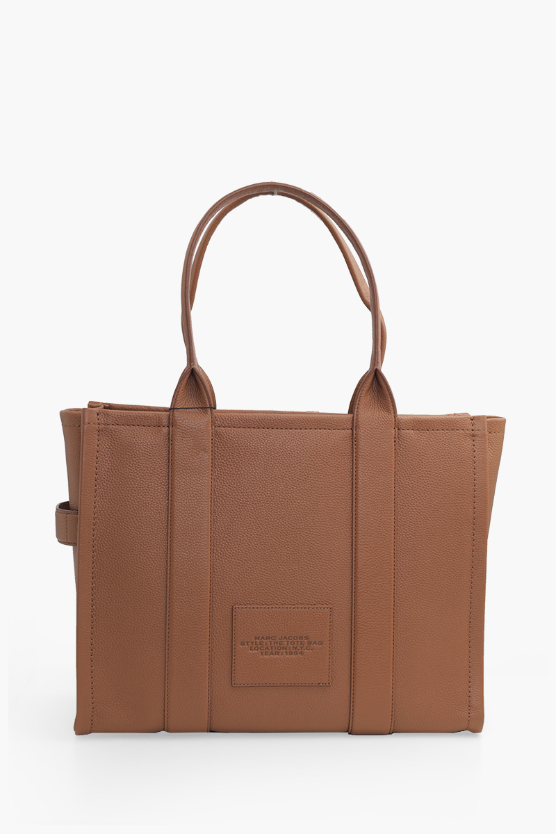 MARC JACOBS Large The Leather Tote Bag in Argan Oil 1