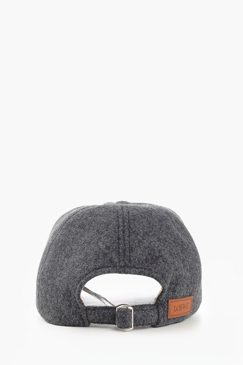 LOEWE Men Anagram Patch Cap in Grey Wool with Vintage-Effect 2