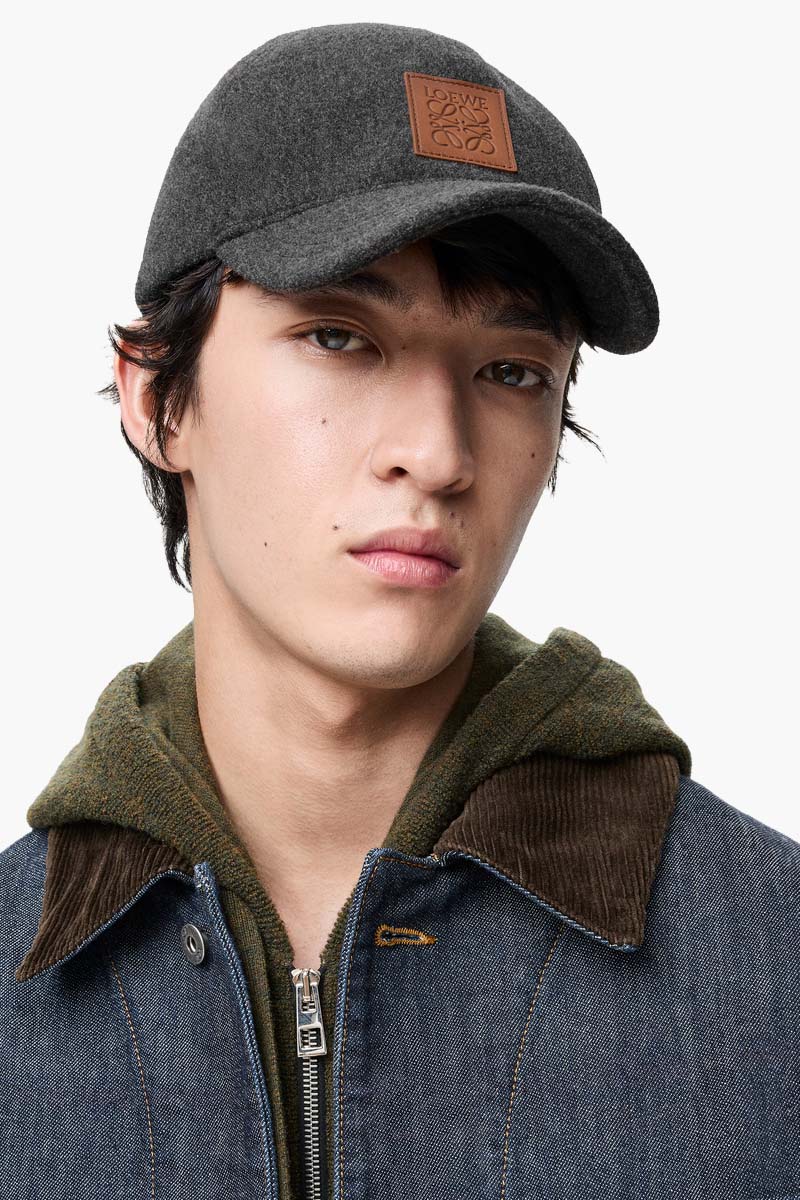 LOEWE Men Anagram Patch Cap in Grey Wool with Vintage-Effect 3