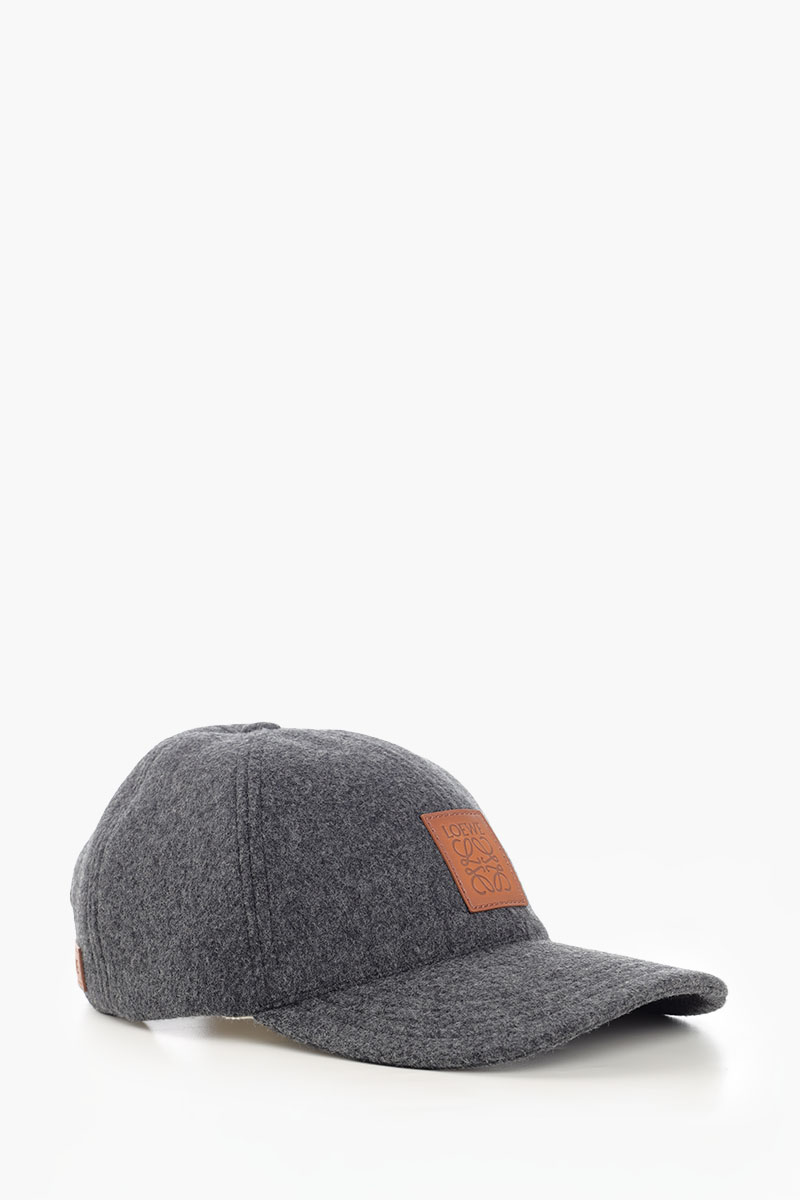 LOEWE Men Anagram Patch Cap in Grey Wool with Vintage-Effect 4
