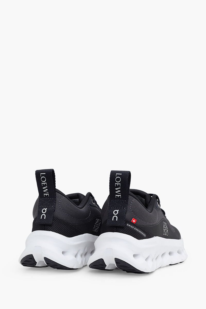 LOEWE X ON RUNNING Women Cloudtilt 2.0 Sneakers in Black 2