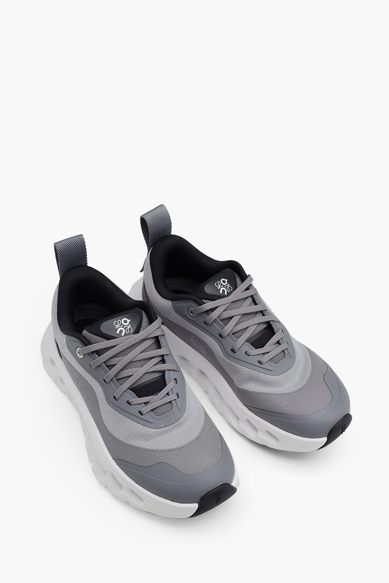 LOEWE X ON RUNNING Women Cloudtilt 2.0 Sneakers in Grey 1