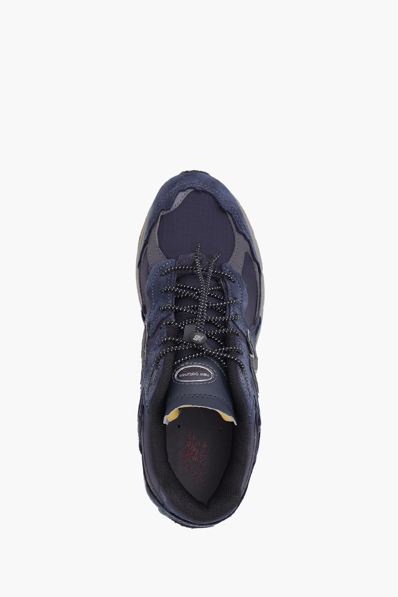 NEW BALANCE Men 2002 Sneakers in Navy 3