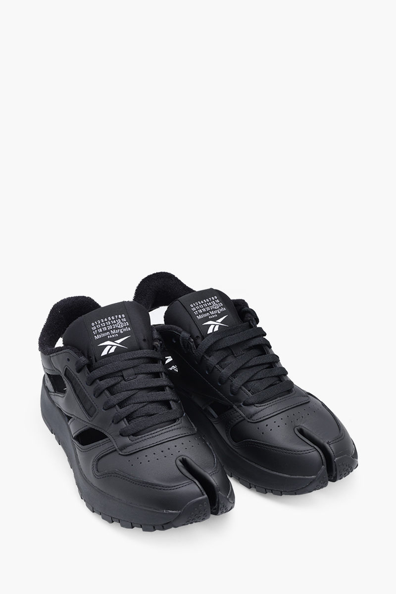 MAISON MARGIELA X REEBOK Men Tabi Sneakers in Black Leather 1