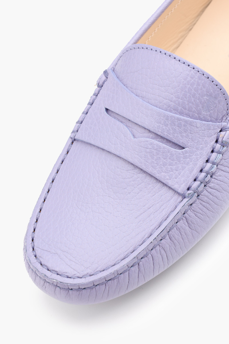 TOD'S Women Gommino Driving Shoes in Violet Grained Leather 4